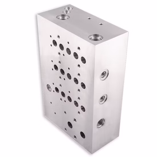 Изготовленный на заказ фрезерный станок с ЧПУ, алюминиевый металлический гидравлический блок регулирующих клапанов воздушного коллектора